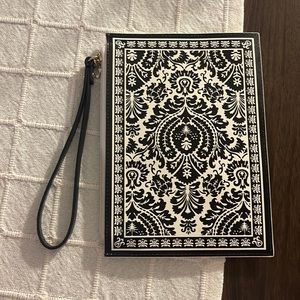 NWOT Kate spade Lucky Draw queen of ♠️ wristlet 😍😍😍